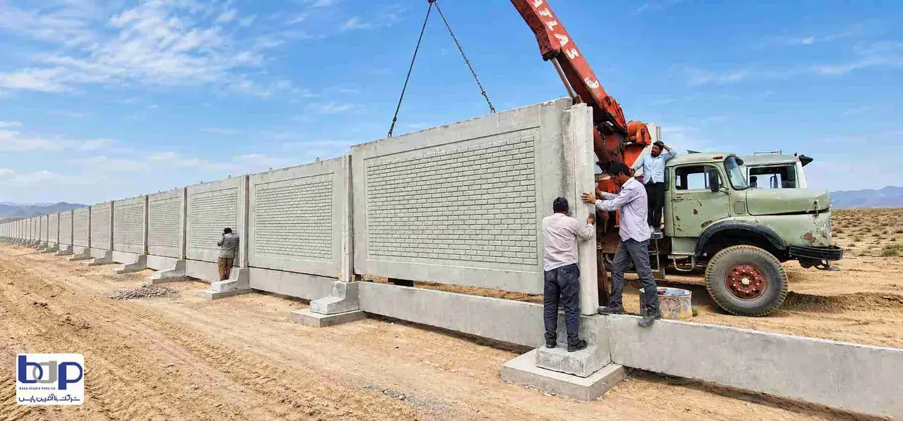 دیوار بتنی پیش ساخته خط لوله گاز ایرانشهر سیستان و بلوچستان نصب پنل آجرنما با جرثقیل